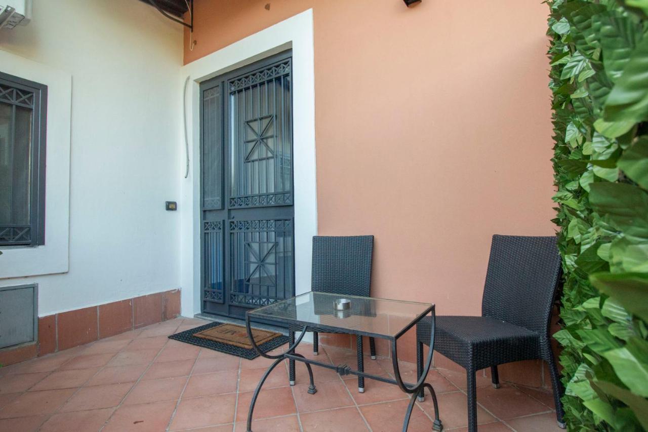 Royal Playa Suite And Apartament -Private Parking- Self Chek Out 카타니아 외부 사진