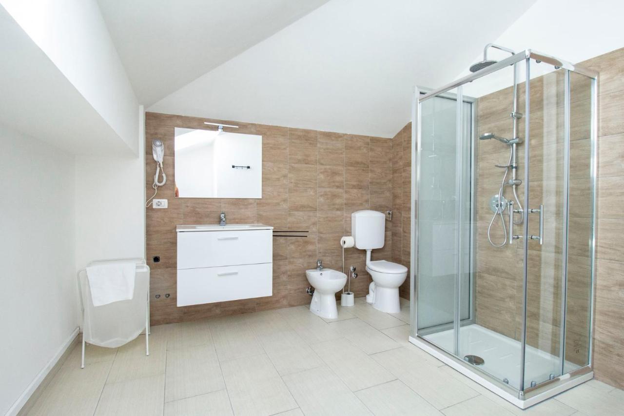 Royal Playa Suite And Apartament -Private Parking- Self Chek Out 카타니아 외부 사진
