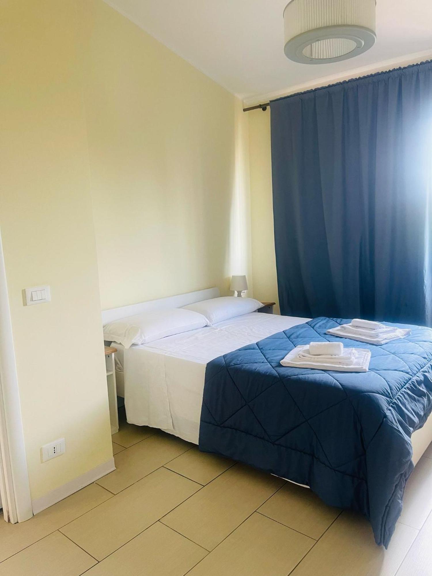 Royal Playa Suite And Apartament -Private Parking- Self Chek Out 카타니아 외부 사진